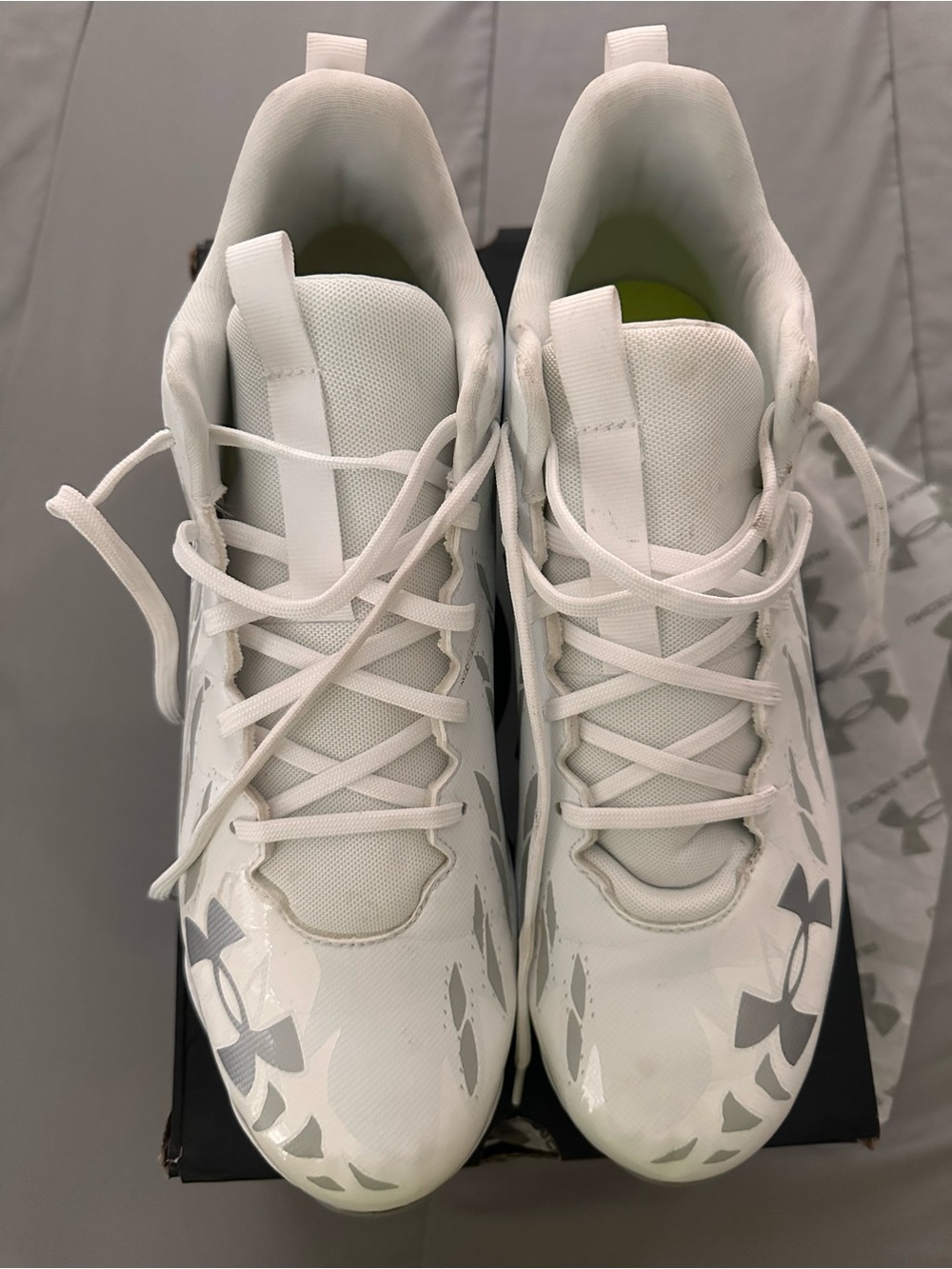 Under Armour White and Gray Men's Athletic Cleats